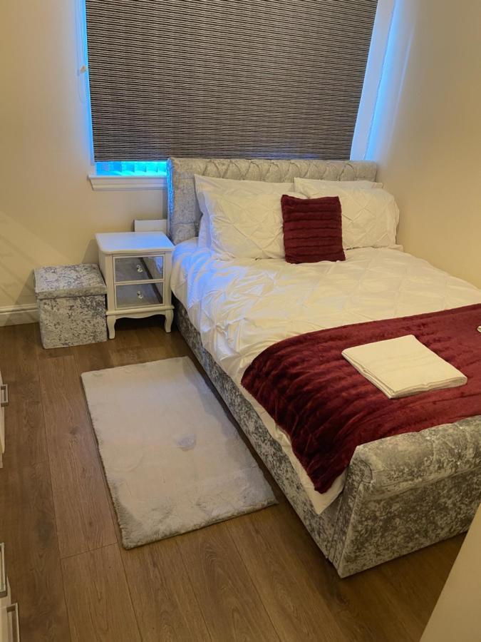 Fife Apartments Данфермлин Экстерьер фото